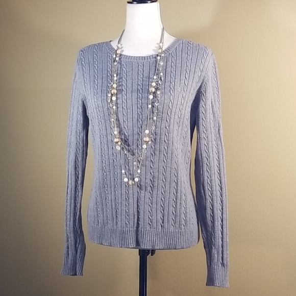 Izod Gray Sweater 💌❤️ - Picture 2 of 7